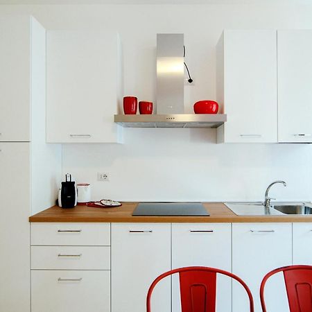 Dodo Red - The House Of Travelers Apartment Como Exterior foto